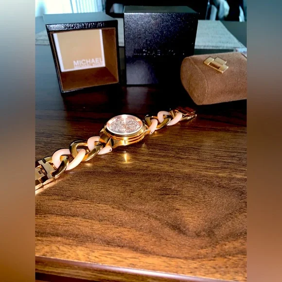 Michael Kors | Accessories | Barley Used Michael Kors Watch  display picture 2